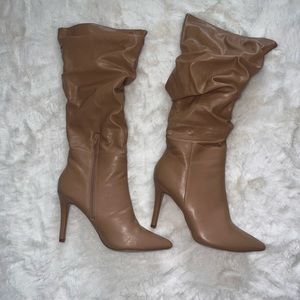 JOURNEE COLLECTION Women's Sarie Wide Calf Ruched Stiletto Boots